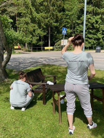 Maunulassa maalataan - Ilmari Helanderin Vanhusten säätiö - Helander-kodit
