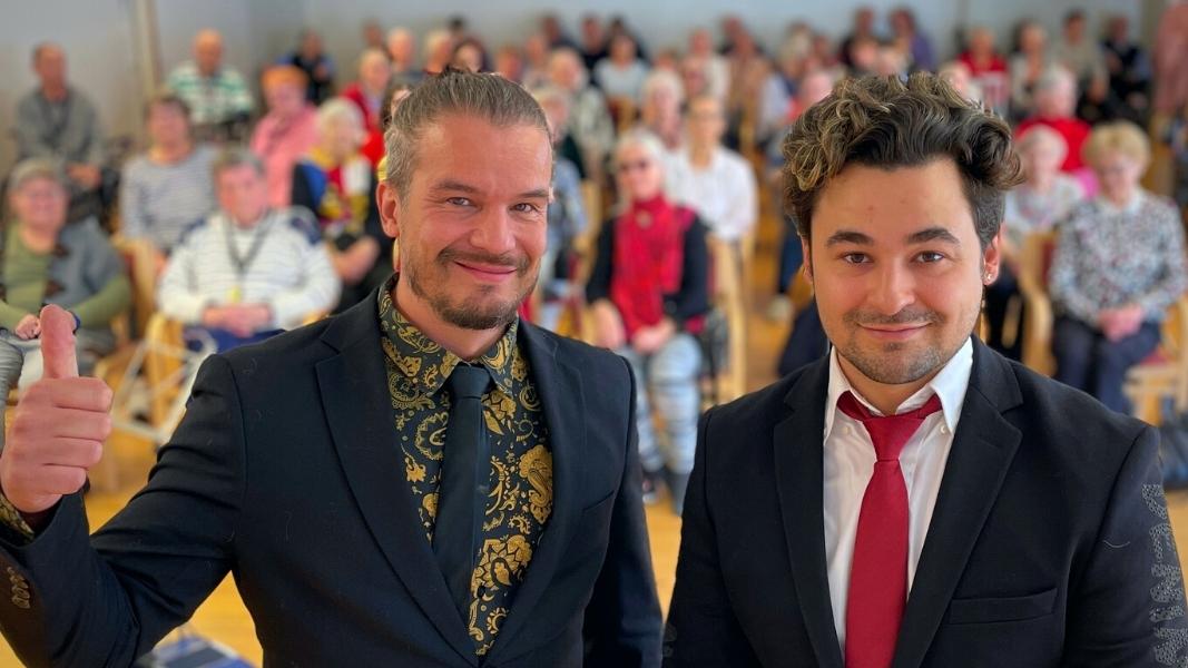 Amadeus Lundberg hurmasi kuulijat Helander-kotien avoimien ovien päivänä - Ilmari Helanderin Vanhusten säätiö - Helander-kodit